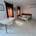 Monjardi Apartment